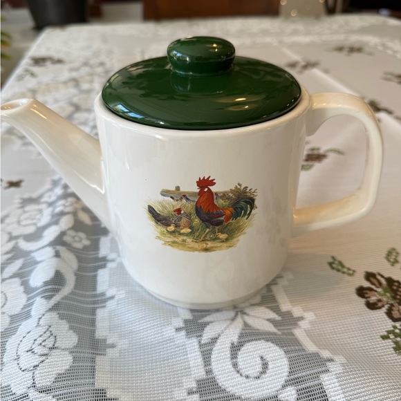 Rooster Design Ceramic Dining Set - Picture 14 of 16